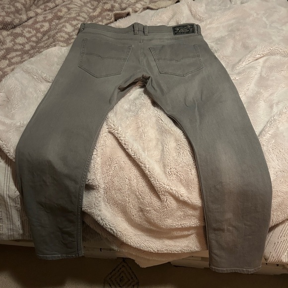 Designer Diesel men’s grey jeans, size 36, slightly worn! - Picture 3 of 8